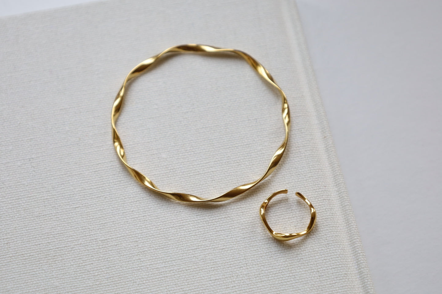 Ribbon Twist Bangle