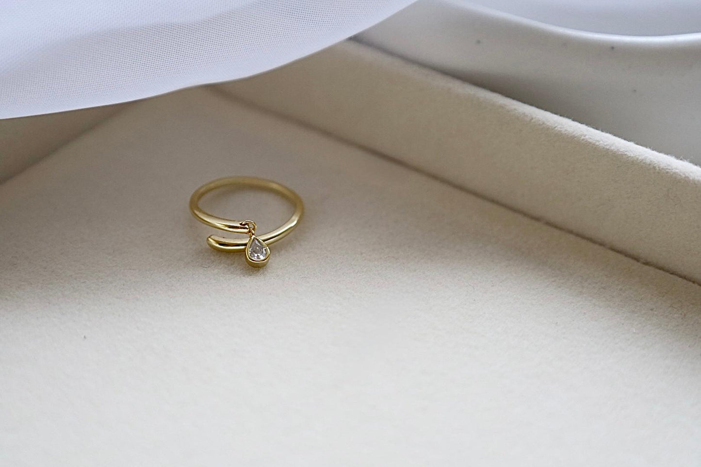Serenity Teardrop Charm Ring - Gold