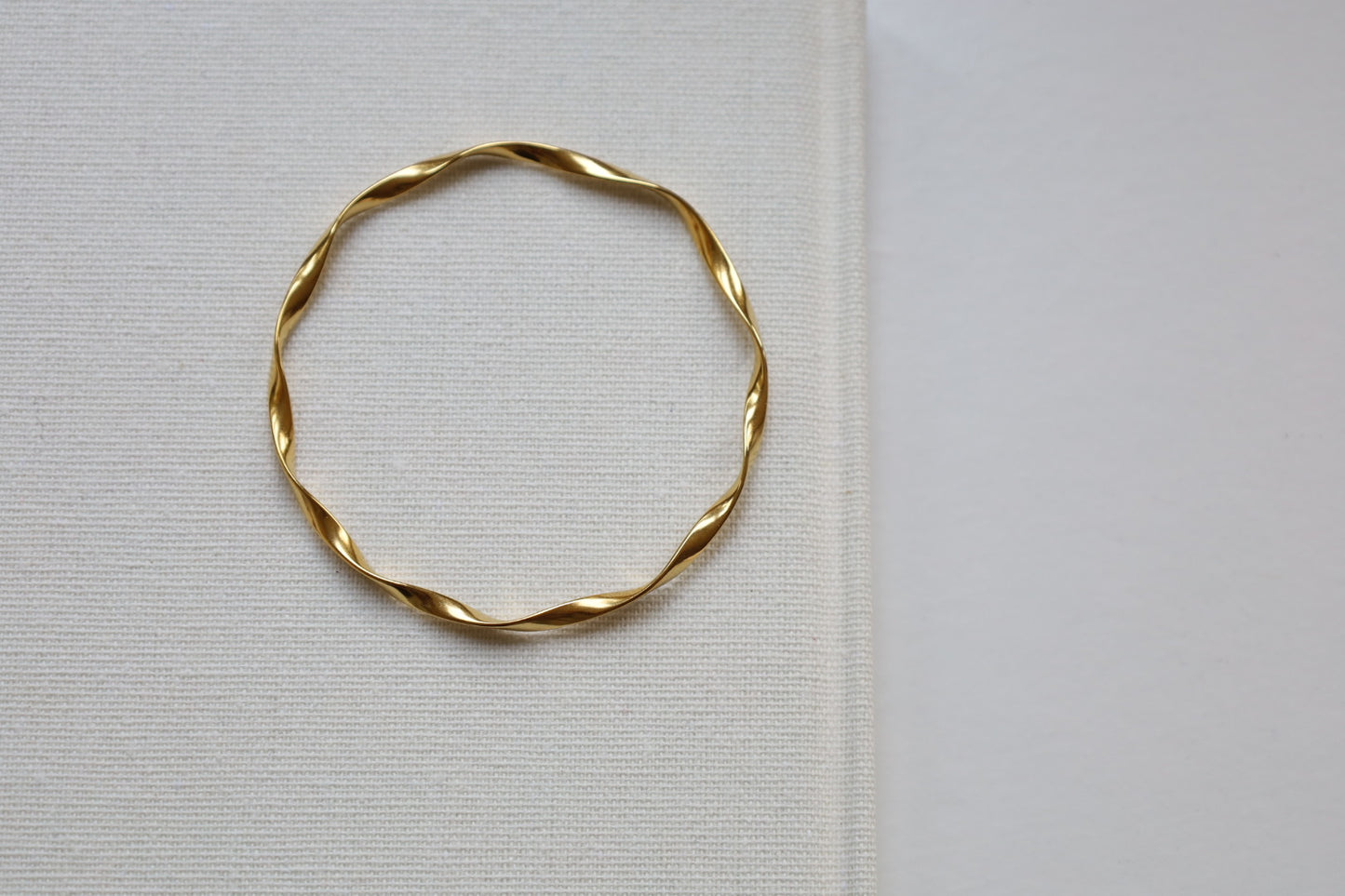 Ribbon Twist Bangle