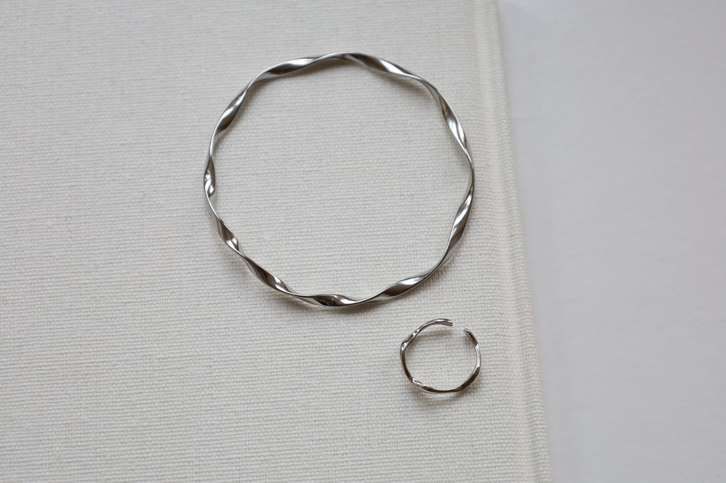 Ribbon Twist Bangle