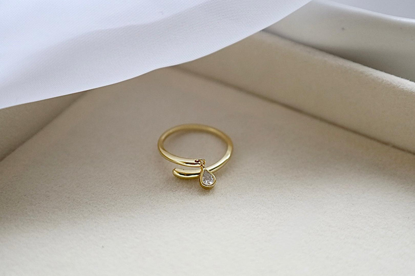 Serenity Teardrop Charm Ring - Gold