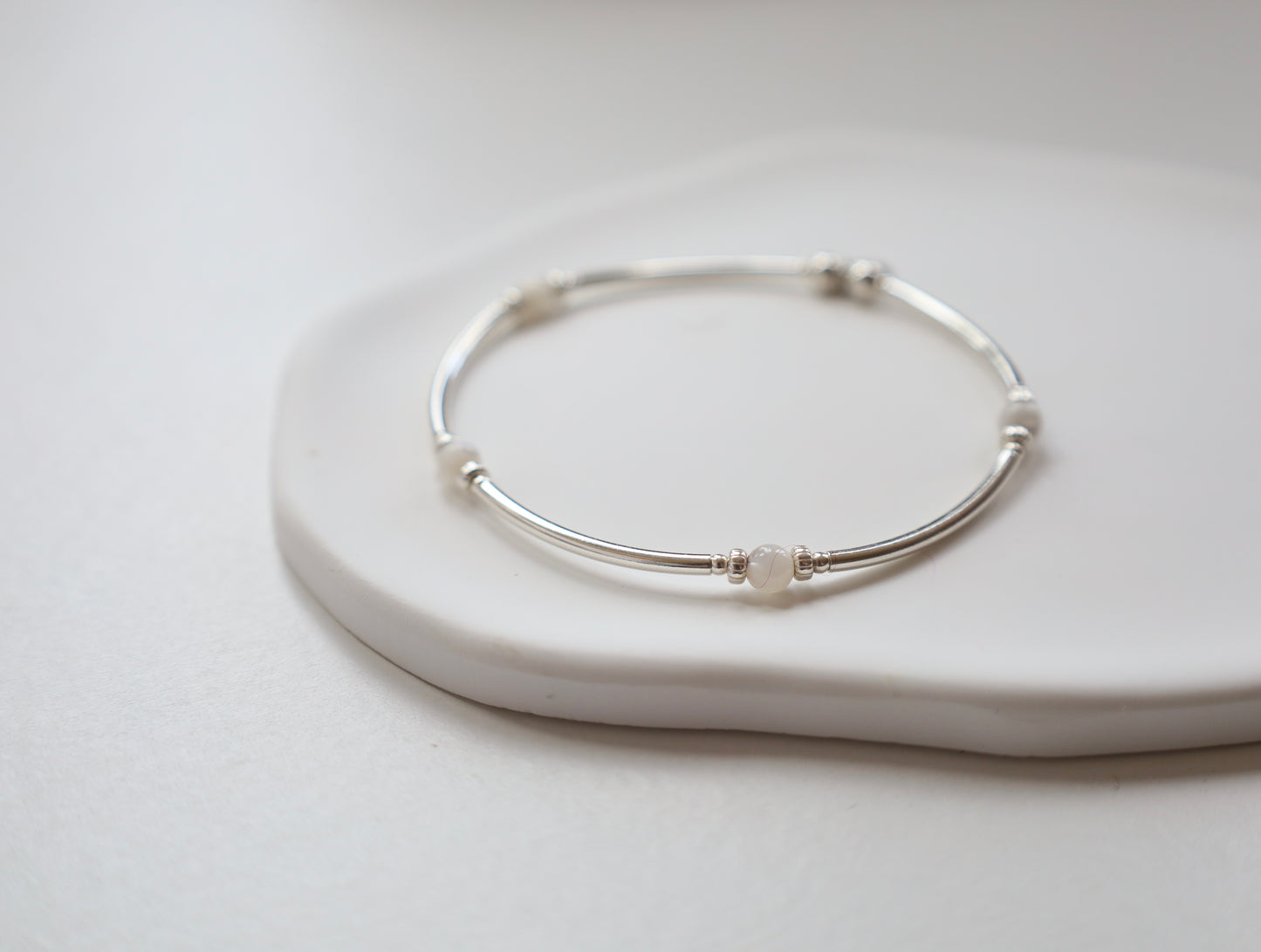 Mother of Pearl Stretch Bangle