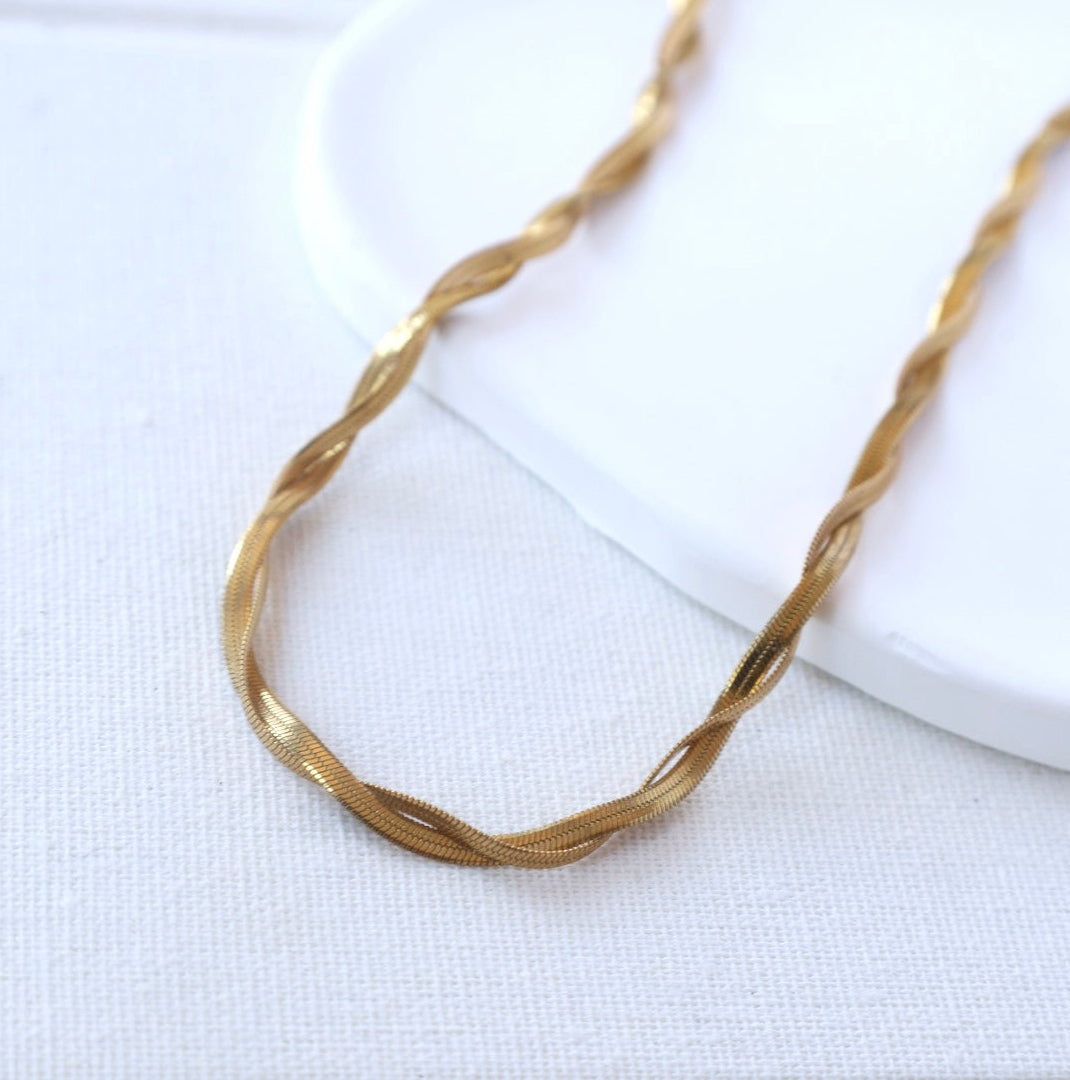 Herringbone Twist Necklace
