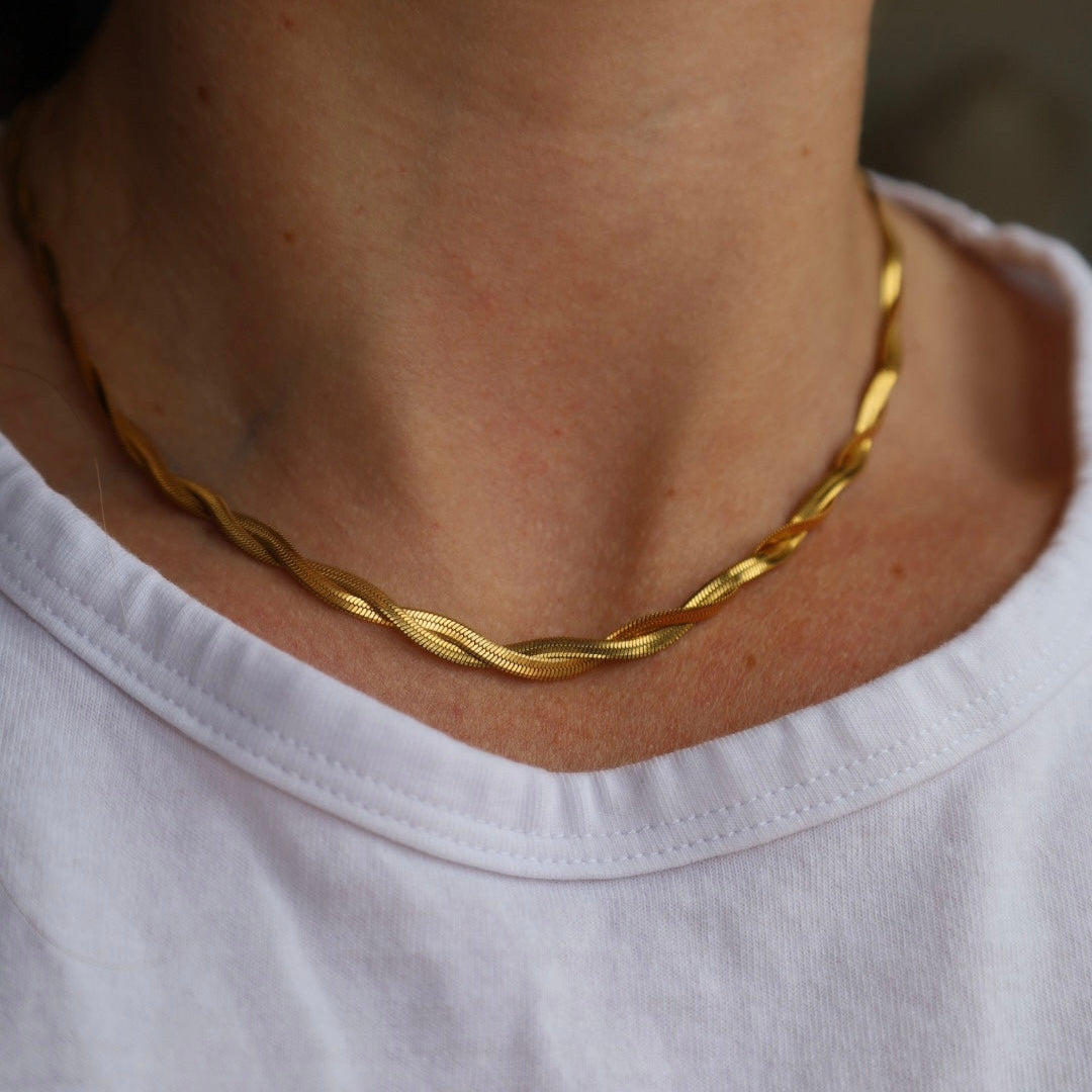 Herringbone Twist Necklace