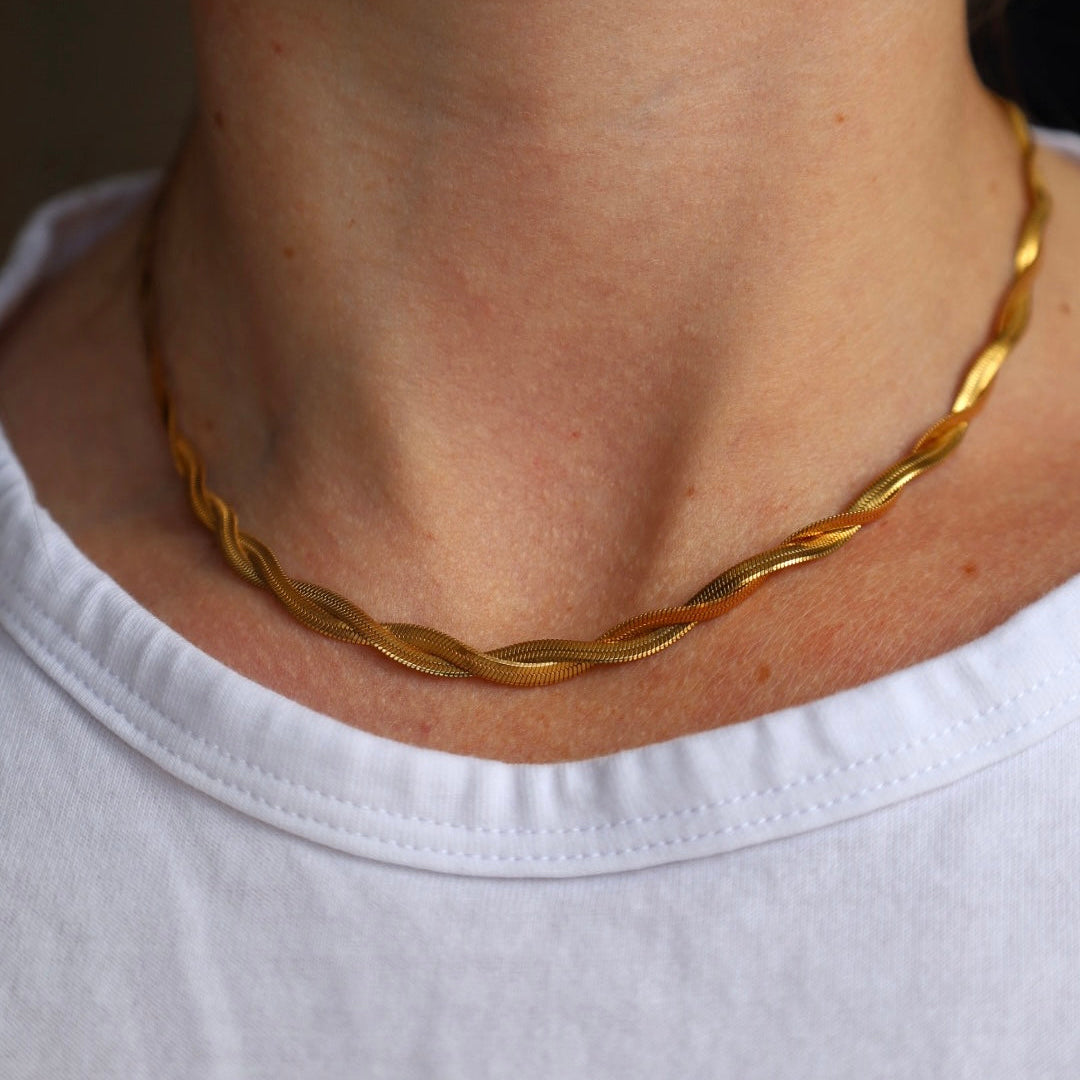 Herringbone Twist Necklace