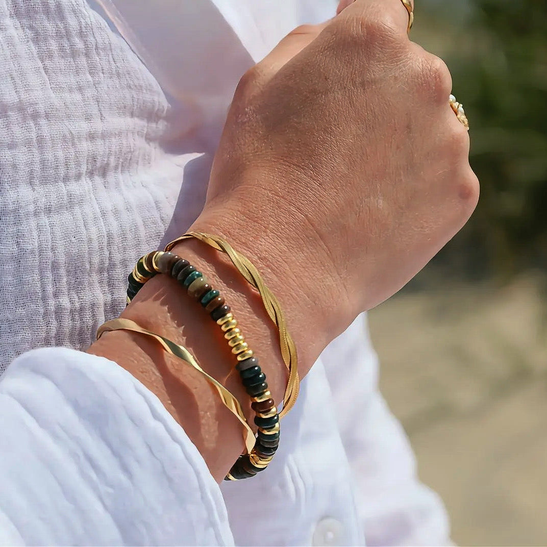 Solara Twist Cuff