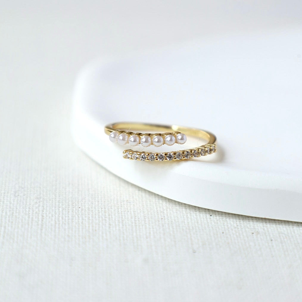 Pearl Embrace Ring