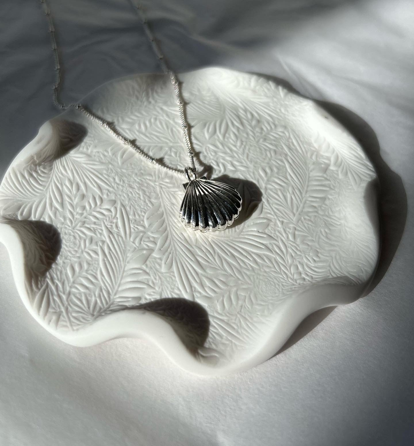 Shell Locket Necklace. 925 Sterling Silver